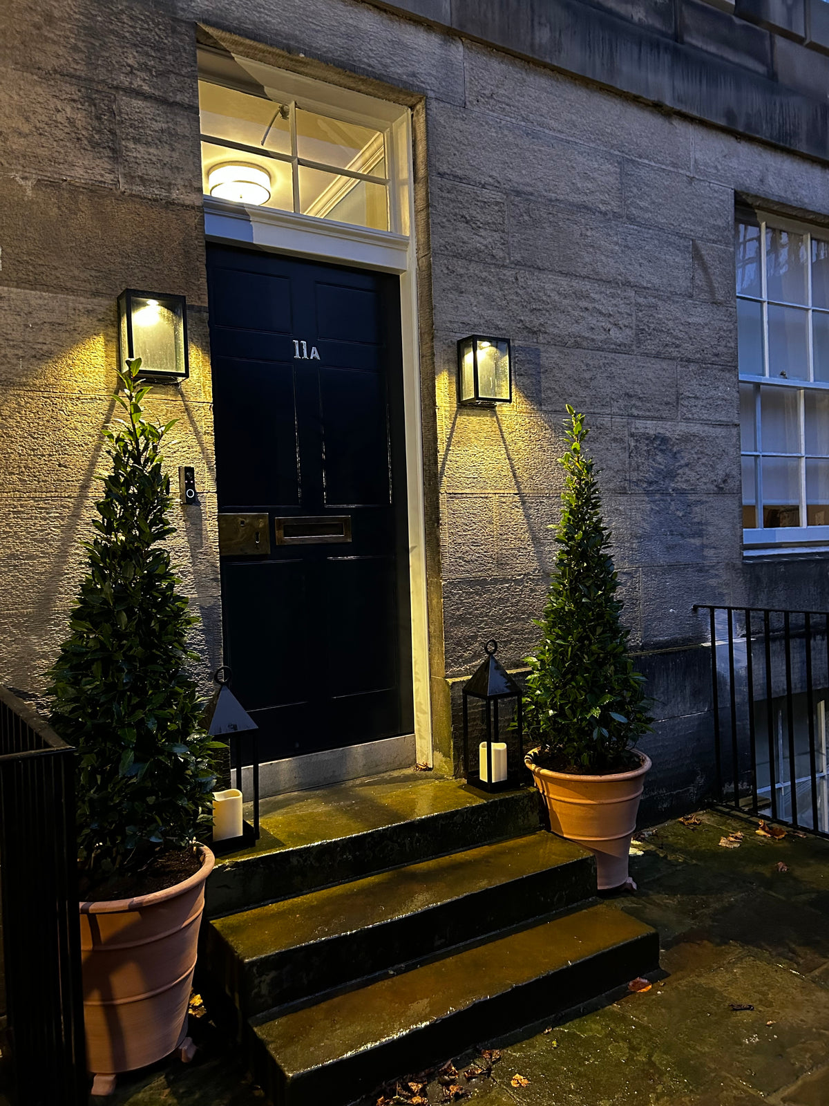 Pyramid Bays in Terracotta Planters Townhouse